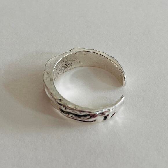 Y2k 2000s vintage style face ring - Picture 2 of 5